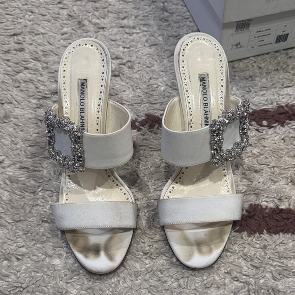 Manolo Blahnik Gable Jewel crêpe de chine mules Ivory Heels with Crystal Buckle - Picture 3 of 6